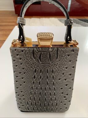 NWT Isabelle Vegan Grey Faux Croc Crossbody Bag with Gold Hardware Size OS